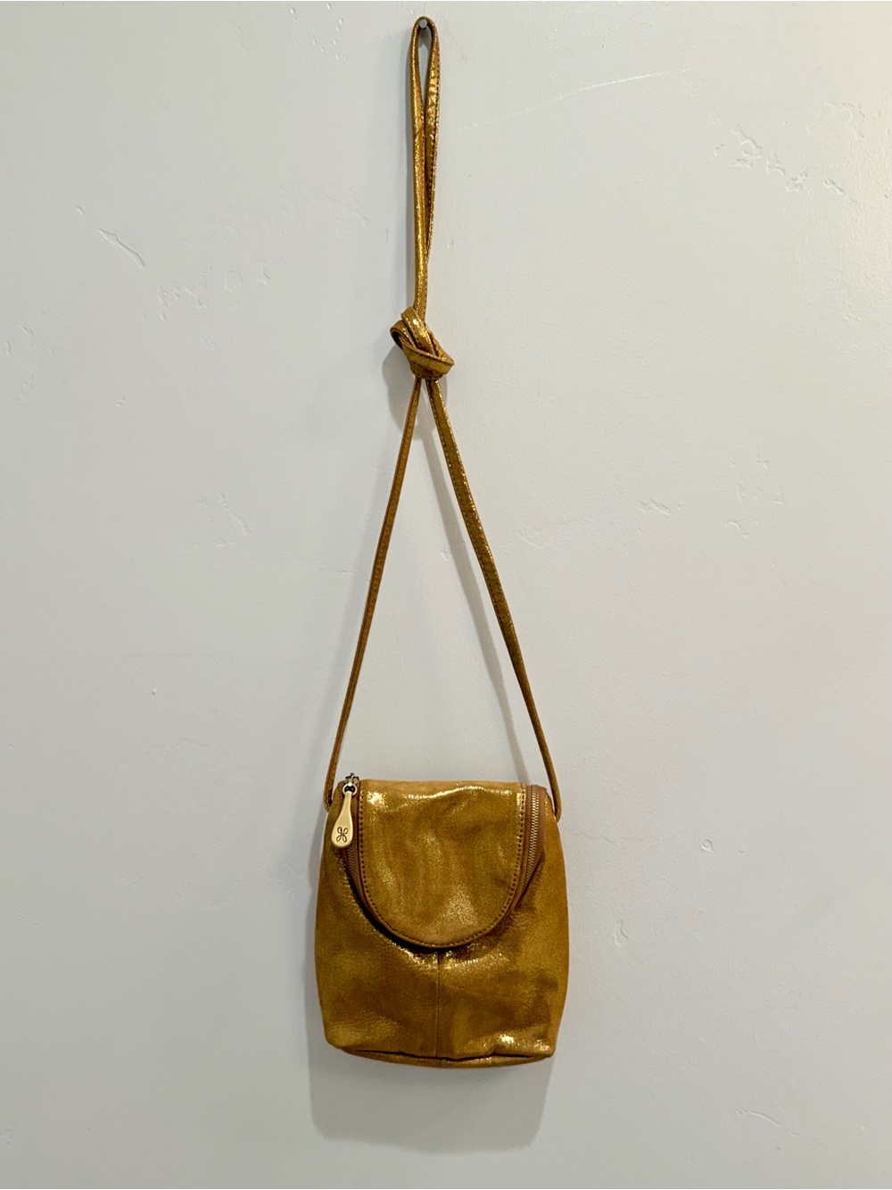 Hobo Fern Metallic Bronze Gold Leather Crossbody Bag Mini Phone Purse NWOT - Picture 5 of 14